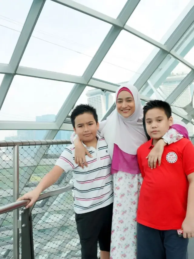 Pindah Kanada Usai Lebaran, Ini 6 Potret Cindy Fatikasari dan Anak Kembarnya