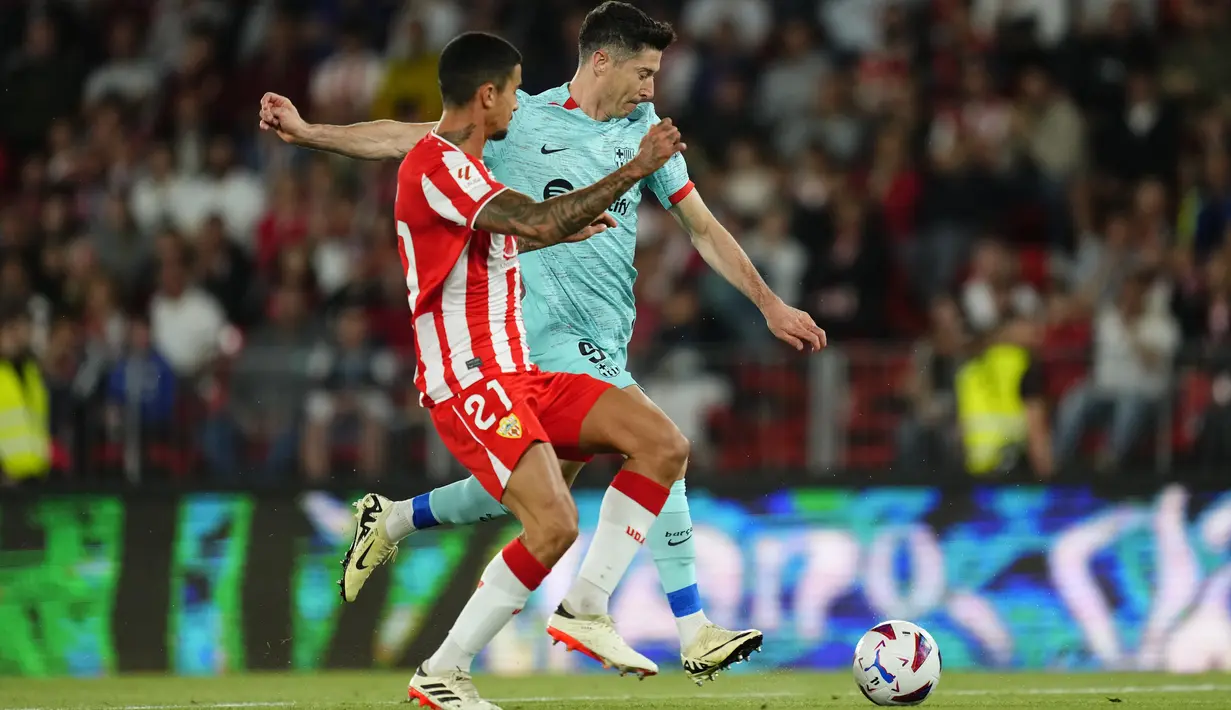 Blaugrana hanya tinggal berebut peringkat kedua dengan Girona usai harus merelakan gelar LaLiga musim ini ke Real Madrid. (AP Photo/Jose Breton)