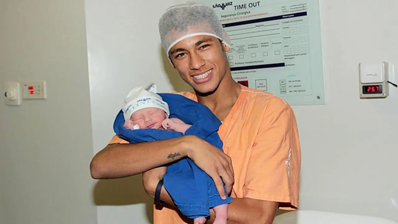 neymar-baby-cerita-131120b.jpg