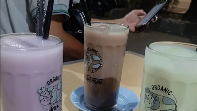 Susu Segar Wak Omme Slamet Riyadi