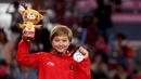 Rifda Irfanalutfhi pesenam Indonesia yang turun di nomor senam lantai berhasil meraih medali perak di Asian Games 2018 yang bertempat di JIExpo Kemayoran Hall D, Jakarta Jumat (24//8/2018). (Bola.com/Peksi Cahyo)