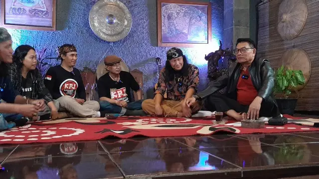 Moeldoko membuat Podcast bersama Kelompok Penyanyi Jalanan (KPJ)  bertempat di Gelanggang Remaja Bulungan, Jakarta Selatan, Jumat (22/7/2022).