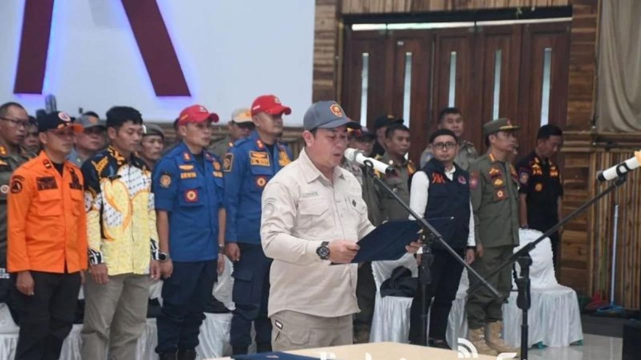 Perkuat Keamanan, 11 Ribu Petugas Satlinmas Pemkab Sukabumi Resmi Dikukuhkan