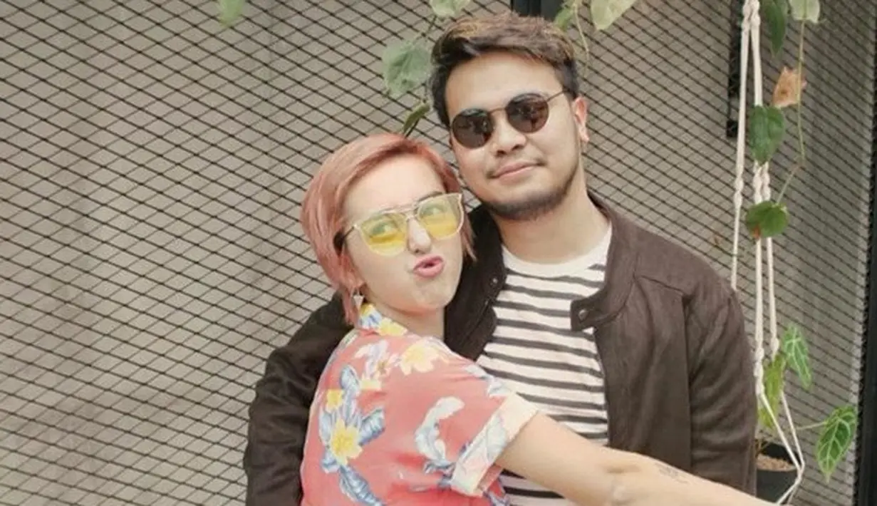 Reza SMASH dan Fabiola dikabarkan bercerai (Sumber: Instagram/mrezanugrah)
