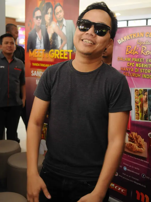 [Fimela] Sandhy Sandoro