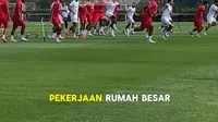 John Herdman dihadapkan pada tantangan menentukan komposisi terbaik Timnas Indonesia jelang menghadapi Singapura di Piala AFF 2026. Pemilihan pemain yang tepat dinilai akan menjadi salah satu kunci bagi skuad Garuda untuk meraih hasil maksimal pada laga tersebut.