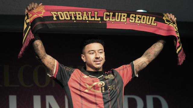 Foto: Senyum Semringah Lord Jesse Lingard Saat Diperkenalkan FC Seoul