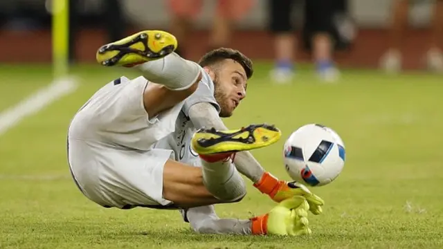 Angus Gunn