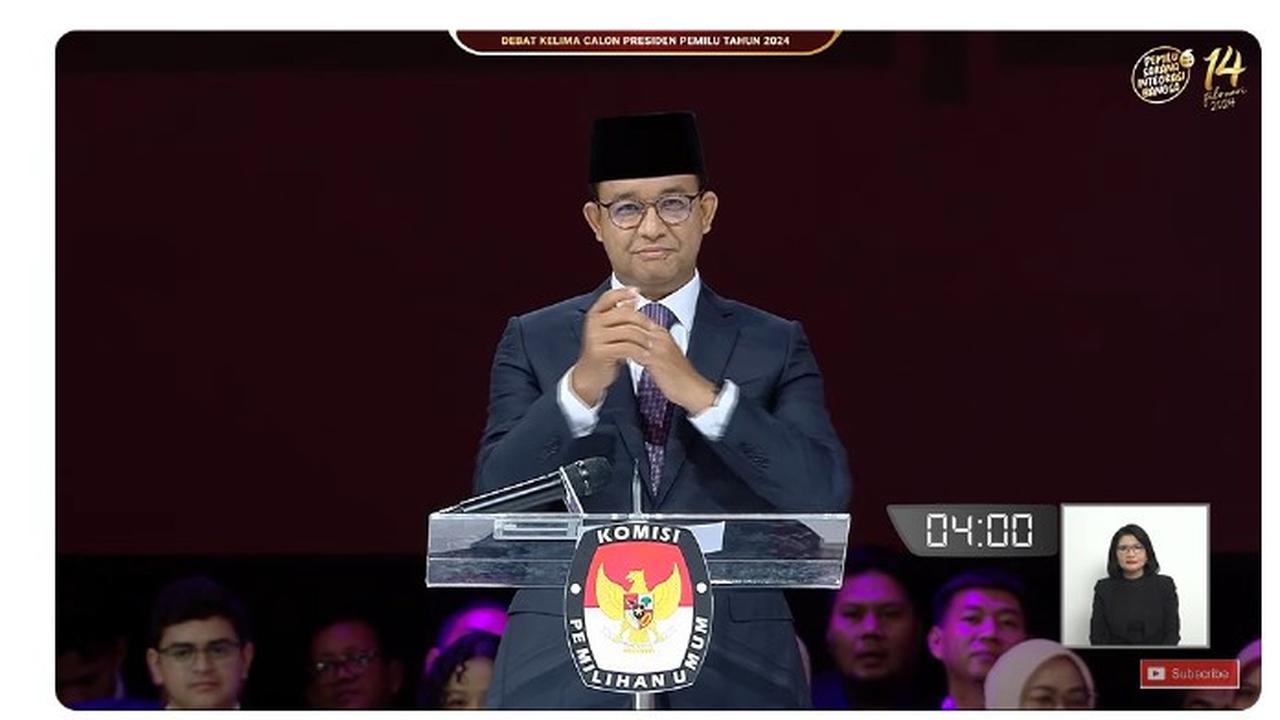 Calon Presiden (Capres) nomor urut 01 Anies Baswedan saat membacakan visi misi di debat Pilpres 2024 terakhir yang digelar Minggu (4/2/2024) di Jakarta Convention Center (JCC), Senayan, Jakarta Pusat.