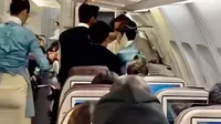 Ditegur karena Duduki Kursi Awak Kabin, Penumpang Nekat Buka Pintu Darurat Pesawat Korean Air di Udara