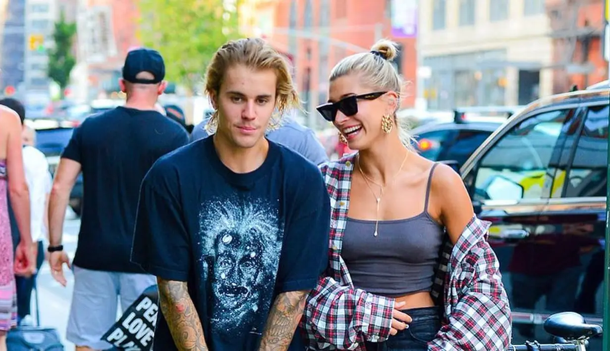 Hailey Baldwin mengajak Justin Bieber ke New York Fashion Week. (instagram/justinbiebertrackerrr)