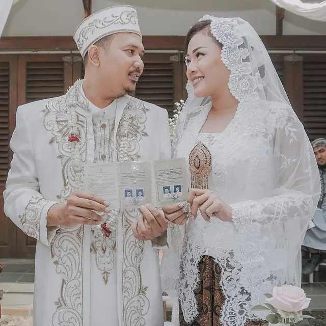 Potret 6 Pasangan Artis Menikah Pakai Baju Adat Betawi, Bikin Pangling