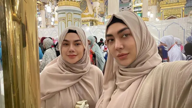 Sarita Abdul Mukti Umrah