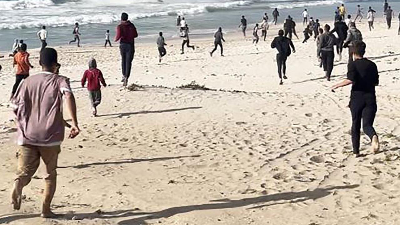 Ini merupakan bantuan pertama dari Amerika Serikat sejak pertempuran Israel dan Hamas di Jalur Gaza meletus pada 7 Oktober 2023 lalu.&nbsp;Foto: AFP