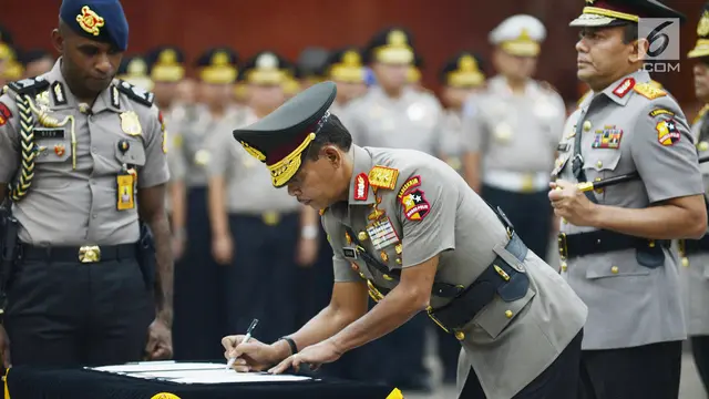 Kapolri Tito Pimpin Sertijab 17 Perwira Tinggi Polri