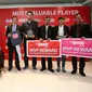 Penyerahan MVP NBL Indonesia (nblindonesia.com)