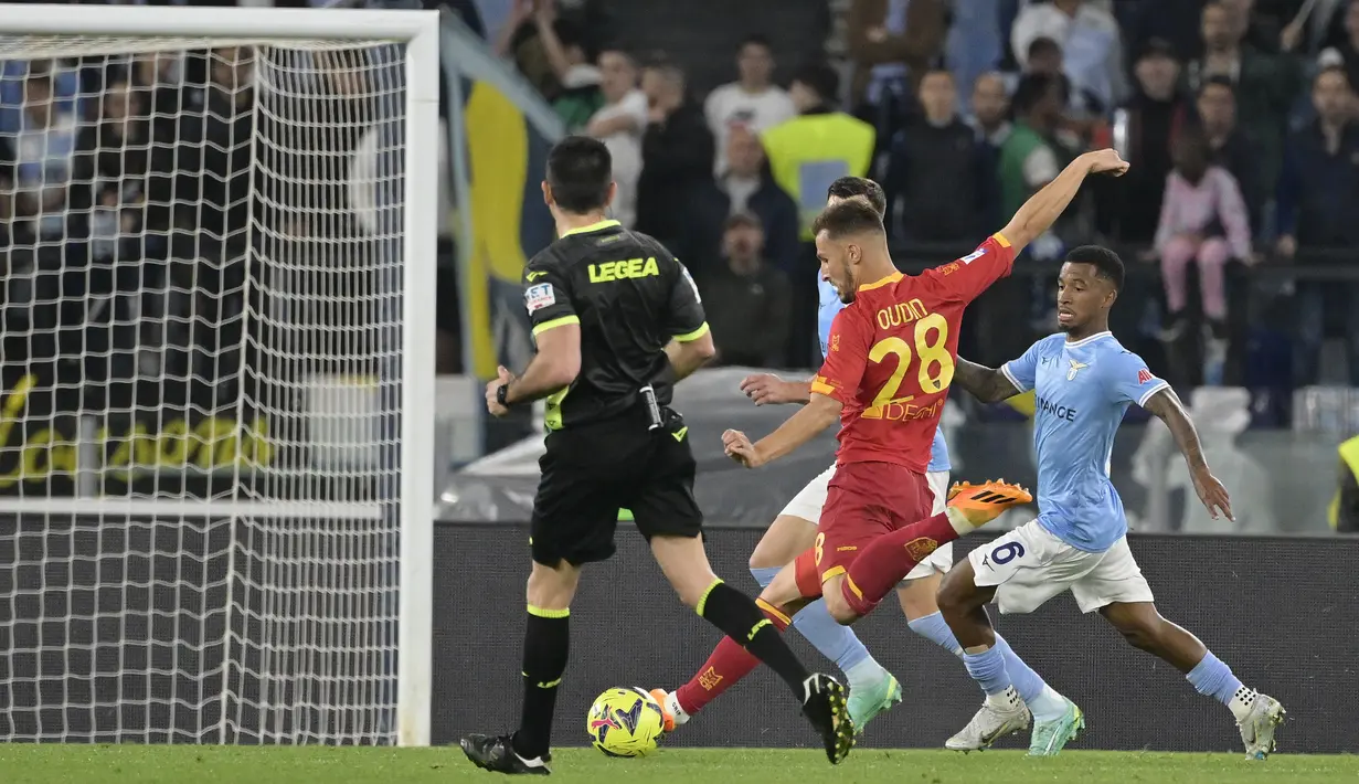 <p>Sementara dua gol Lecce dicetak Remi Oudine di menit ke-45 dan 51. (Fabrizio Corradetti/LaPresse via AP)</p>