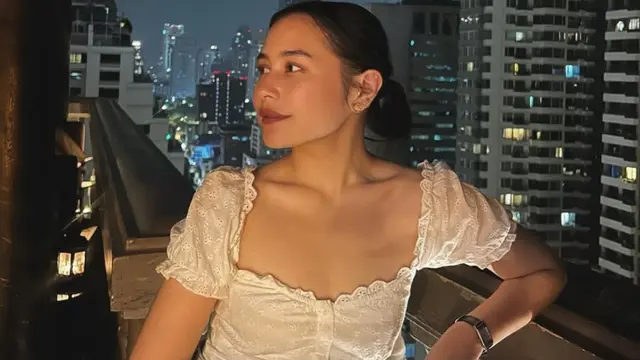 Potret Prilly Latuconsina Dinner di Thailand, Cantik Memesona dengan Makeup Minimalis (credit: https://www.instagram.com/prillylatuconsina96/)