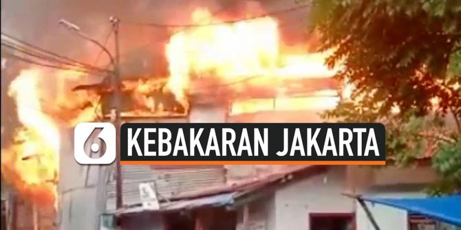 VIDEO: Kebakaran Bangunan Liar dan Pos Polisi di Kemayoran