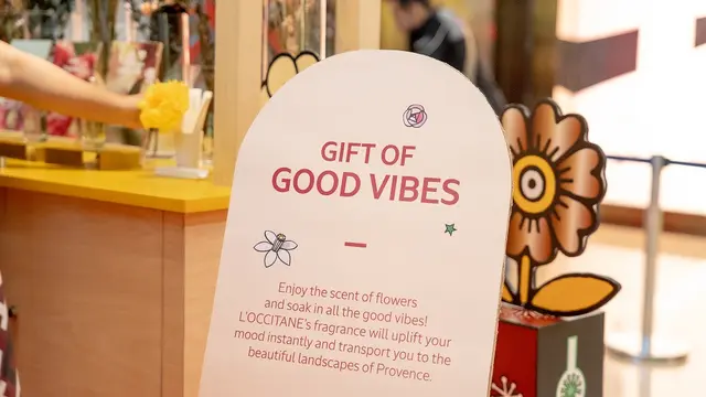 L'Occitane Gift of Good Vibes