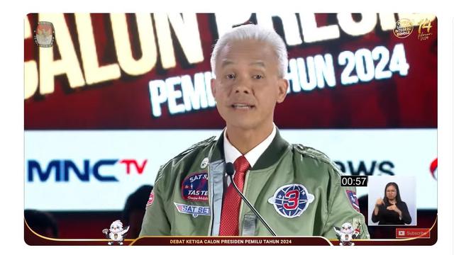 Calon presiden nomor urut 3 Ganjar Pranowo saat debat capres ketiga yang digelar KPU pada Minggu (7/1/2024) di Istora, Senayan, Jakarta.