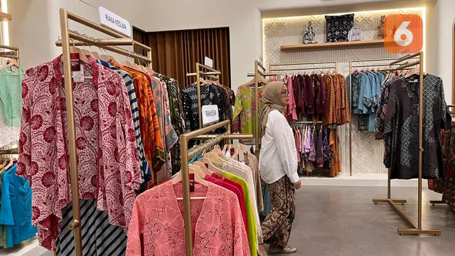 Berburu Diskon Koleksi Oscar Lawalata sampai Wilsen Willin di Sarinah Jakarta Premium Outlets. (Dok: Liputan6)