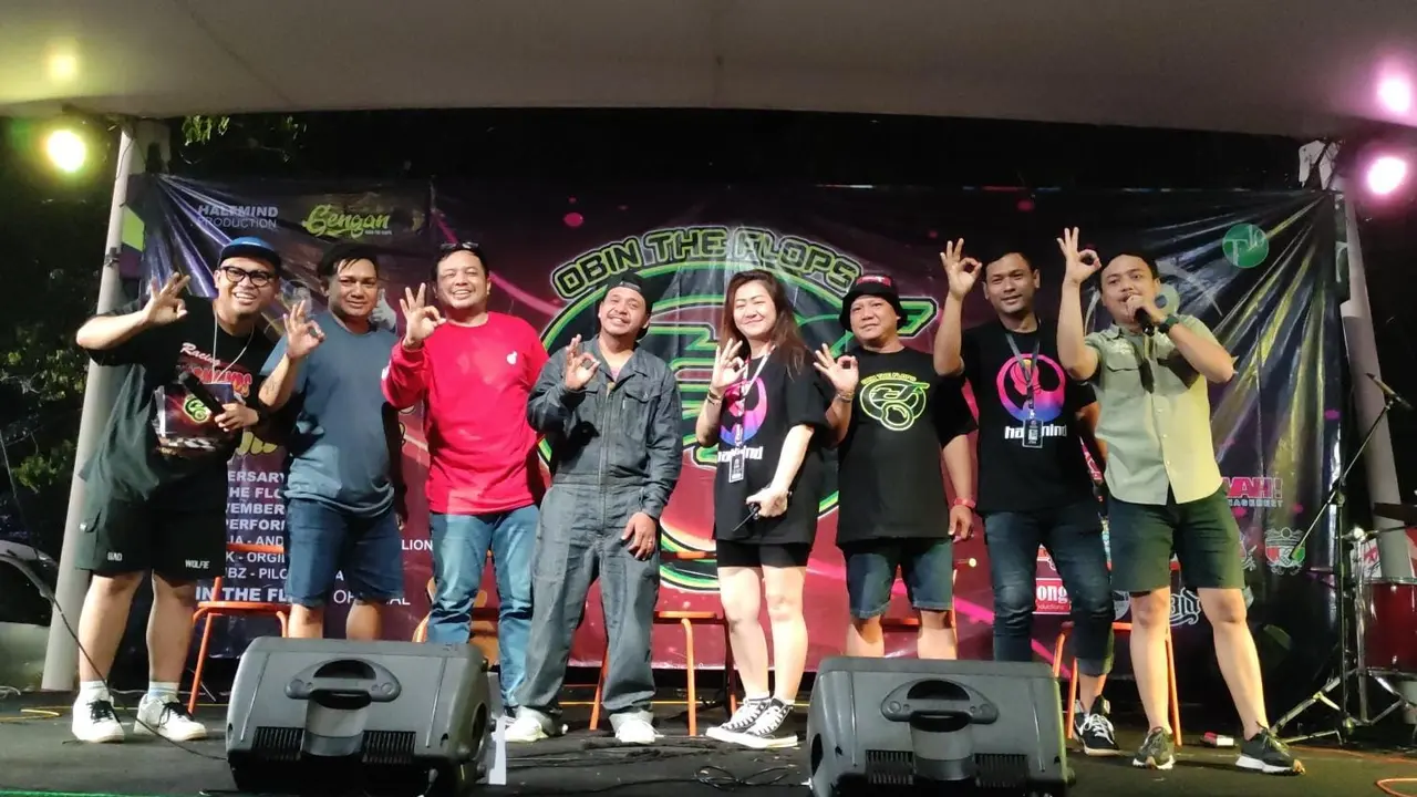 Obin the Flops merayakannya di Thamrin 10 Food & Creative Park, Jakarta Pusat.