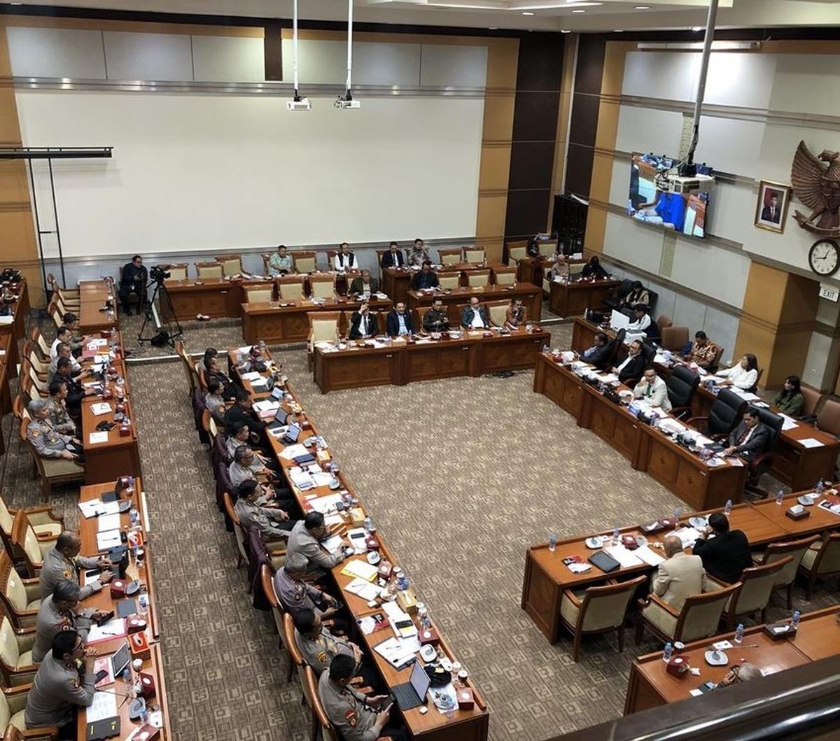 Dia juga menepis asumsi wakil presiden (wapres) yang nantinya akan memimpin kawasan aglomerasi akan memiliki kewenangan absolut.