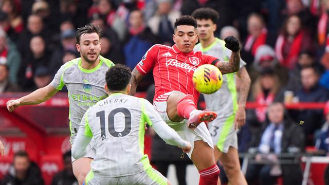 Foto: Reijnders dan Cherki Sumbang Gol, Manchester City Tumbangkan Nottingham Forest di Liga Inggris