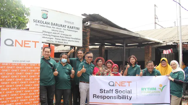 QNET Hadirkan Kegembiraan di Sekolah Darurat Kartini