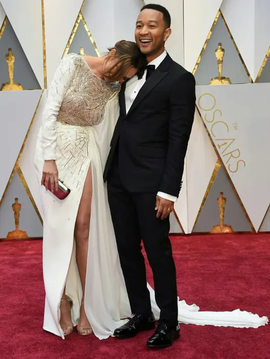 “Chrissy sedang bekerja saat itu di Lip Sync Battle dan berada jauh dari John dan dia (Chrissy) sangat kaget, dan dia sedikit trauma,” ucap sumber pada Hollywoodlife (24/3). (AFP/Bintang.com)