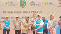 Jaga Lingkungan Pesisir, PLN IP Renewables Dukung Penataan Kawasan Lindung Pantai PLTU Kalbar-1