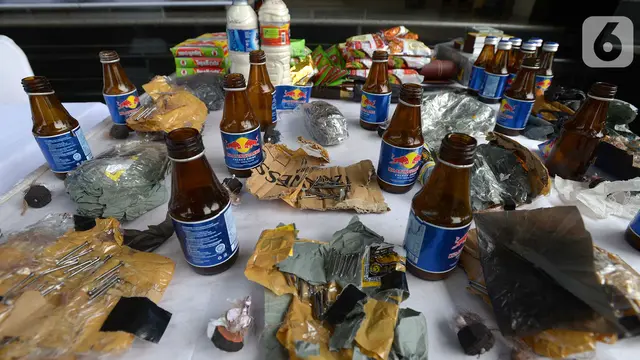 Barang Bukti Bom Rakitan untuk Gagalkan Pelantikan Presiden