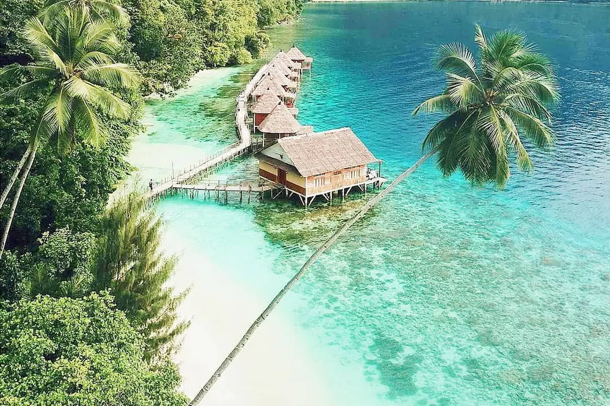 Pantai Ora, Maluku