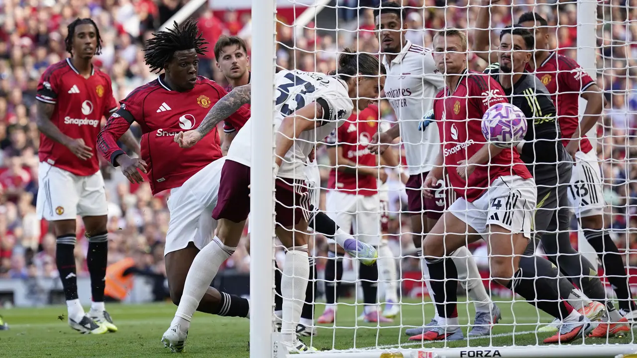 Foto: Start Buruk Manchester United, Dipermalukan Arsenal di Kandang Sendiri