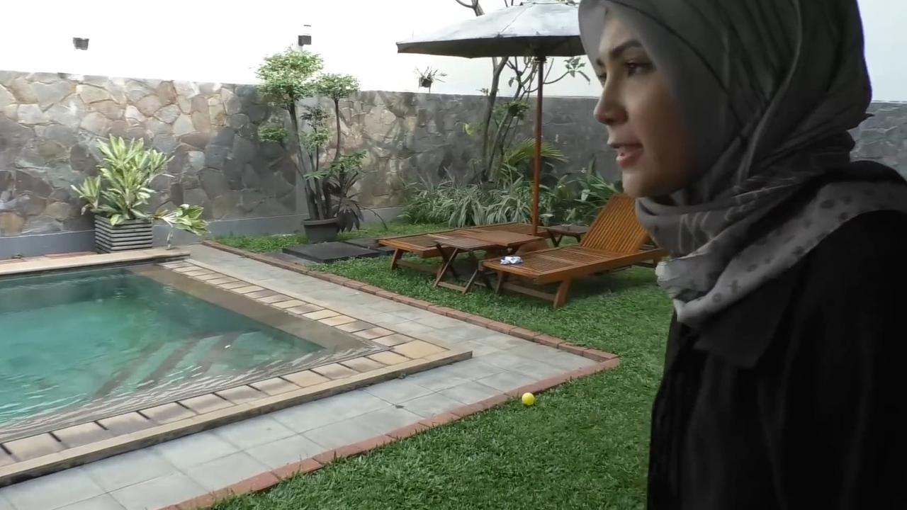 Suami Diduga Terlilit Utang Rp100 M, Potret Rumah Mewah Ratna Galih yang Luas & Dilengkapi Kolam Renang