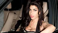 Barang-barang Amy Winehouse Dipajang di Museum Yahudi