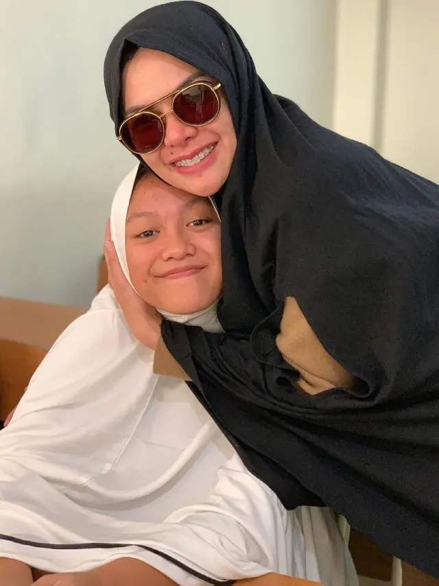 Laura Meizani Nasseru Asry atau Lolly anak Nikita Mirzani (Foto: Instagram  nikitamirzanimawardi_172)