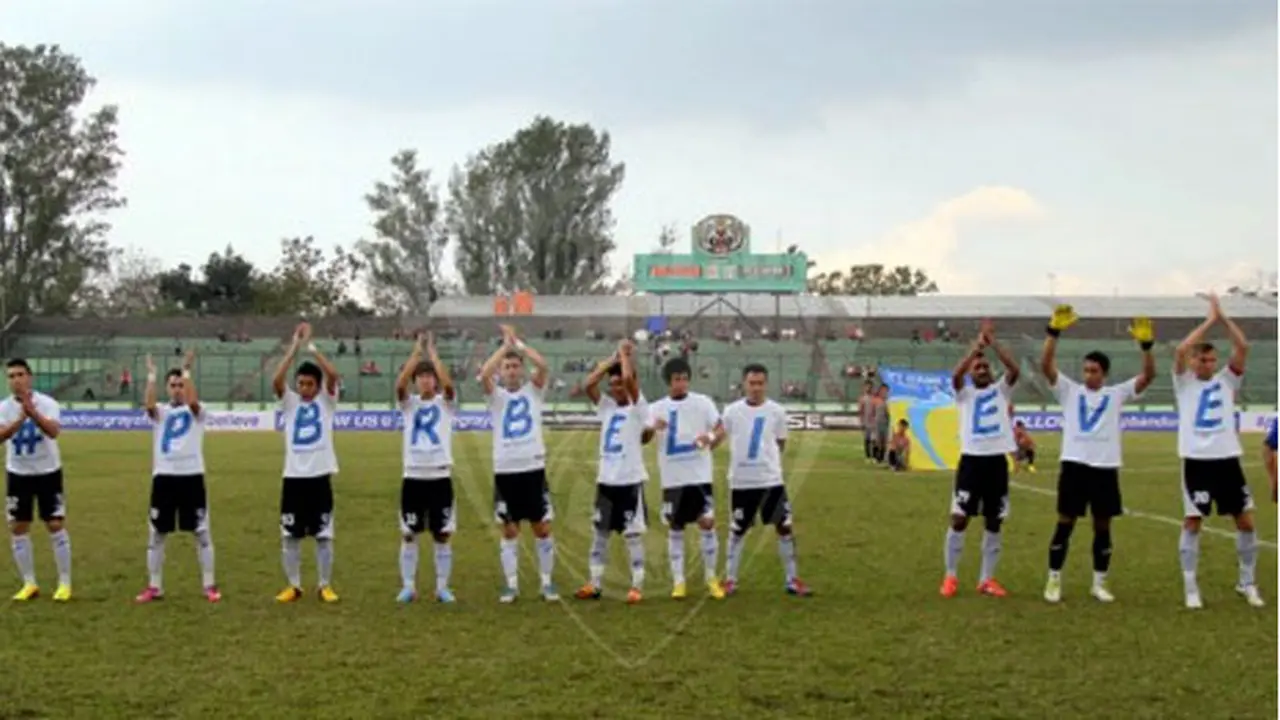 pelita-bandung-raya-130829b.jpg