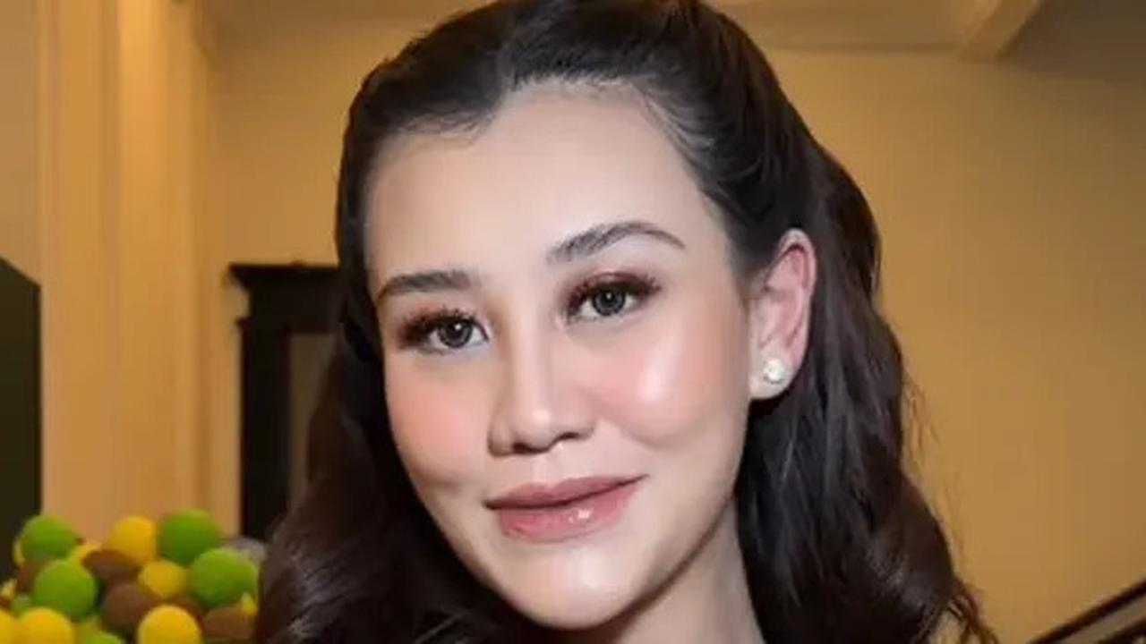 Potret Cantik Aaliyah Massaid saat Jadi Bridesmaid Alyssa Daguise dan Al Ghazali, Akui Cuma Tidur 2 Jam Usai Begadang Jaga Anak