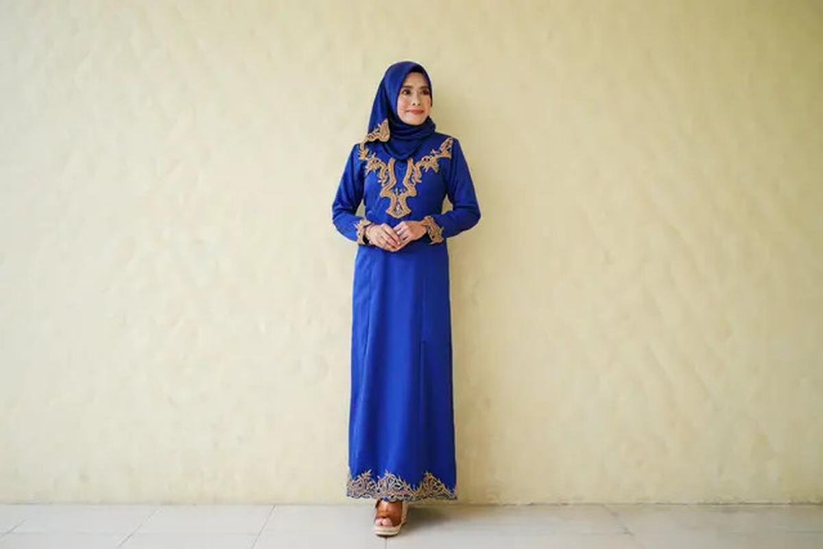 8 Model Gamis Terbaru untuk Usia 60-an, Tampil Modis dan Nyaman Sepanjang Hari