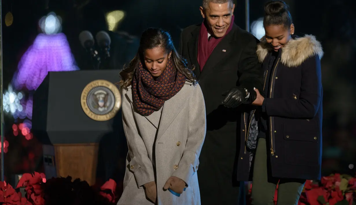 Para netizen pun sangat salut dan bangga terhadap Sasha Obama. Di usia muda, Sasha menghabiskan waktu dengan kegiatan yang penting ketimbang bermain. (AFP/Bintang.com)