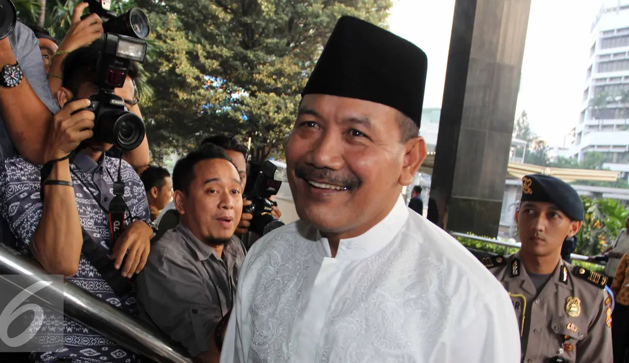 Kapolri Badrodin Haiti saat menghadiri acara buka puasa bersama di Gedung KPK, Jakarta, Kamis (9/7/2015). Presiden dan Wapres ikut hadir dalam acara tersebut. (Liputan6.com/Helmi Afandi)