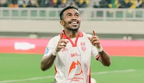 Yakob Sayuri merayakan golnya ke gawang Dewa United di pekan pertama BRI Super League 2025/2026 (Dok. Malut United)