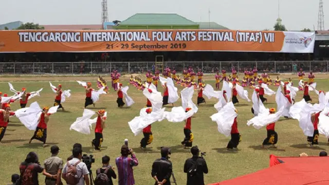 Festival Tari Adat Internasional