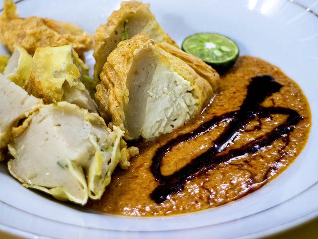15 Makanan Enak Di Bandung Dari Kaki Lima Hingga Resto Bintang