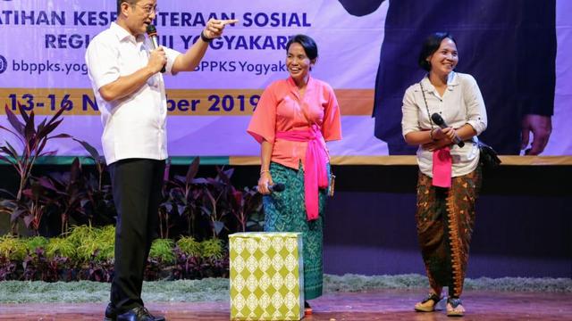 Mensos Geber Tiga Program Kesejahteraan Sosial Di Bali