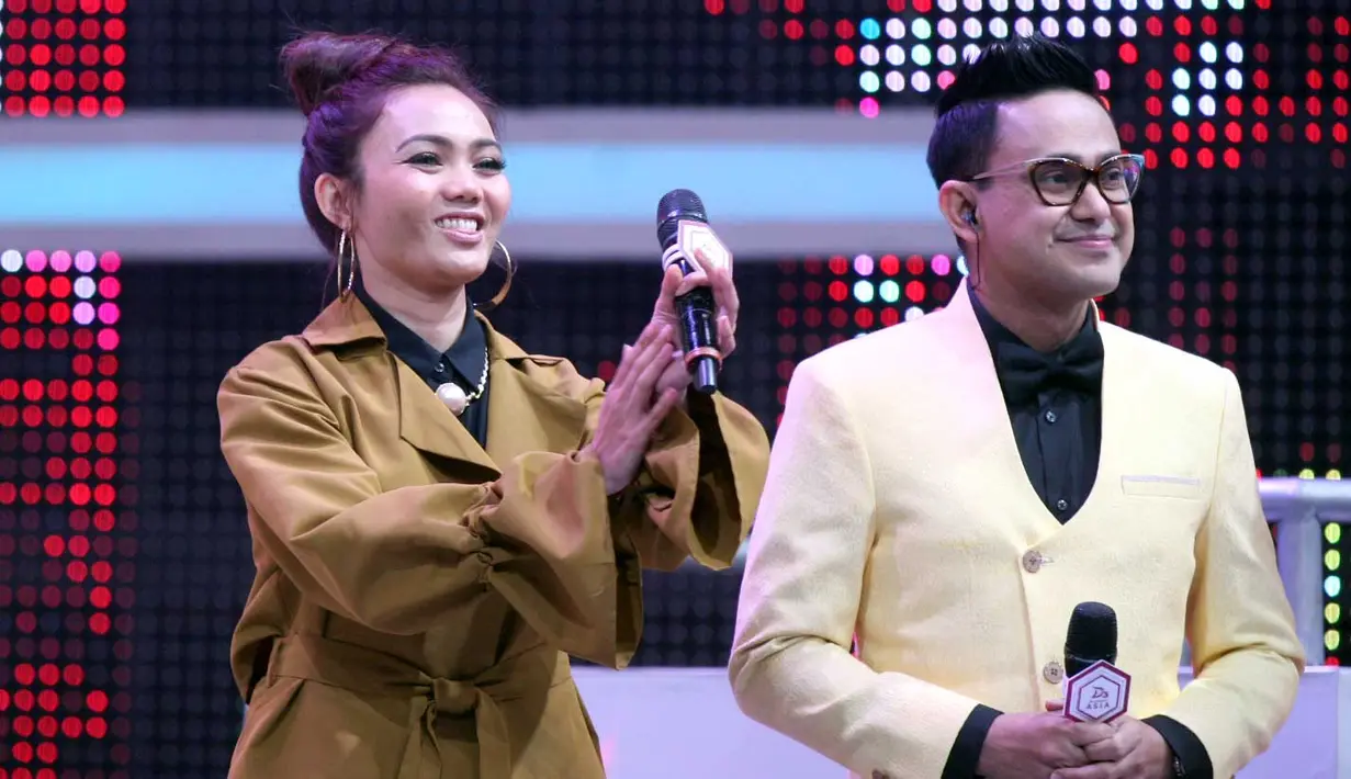 "Ya kita doakan saja mudah-mudahan hidayah itu bisa datang lagi kepada Rina," kata Irfan Hakim. (Nurwahyunan/Bintang.com)