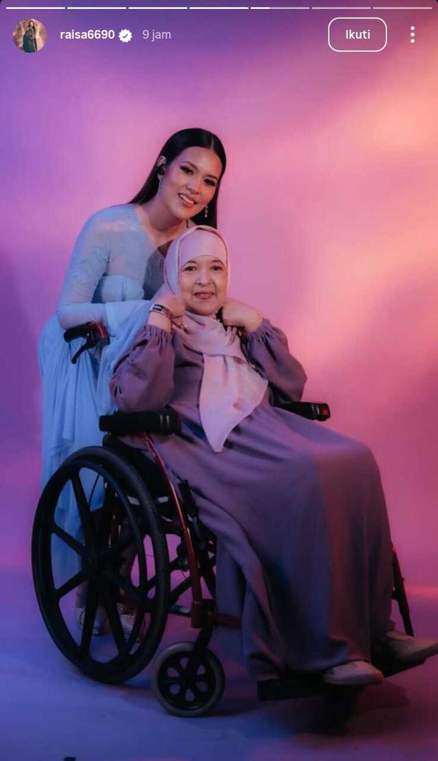 9 Potret kenangan manis Raisa dan Ibunda, bukti cinta ibu dan anak yang tak terlupakan