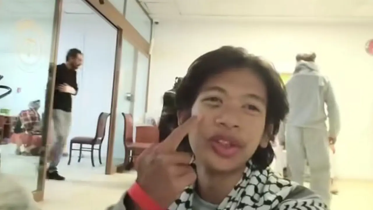 Relawan WNI Hendro pada Kamis (21/5/2026) mengaku mengalami kekerasan fisik saat ditahan tentara Israel setelah mengikuti misi kemanusiaan Global Sumud Flotilla (GSF) menuju Gaza. (Dok. Instagram/@globalpeaceconvoy)